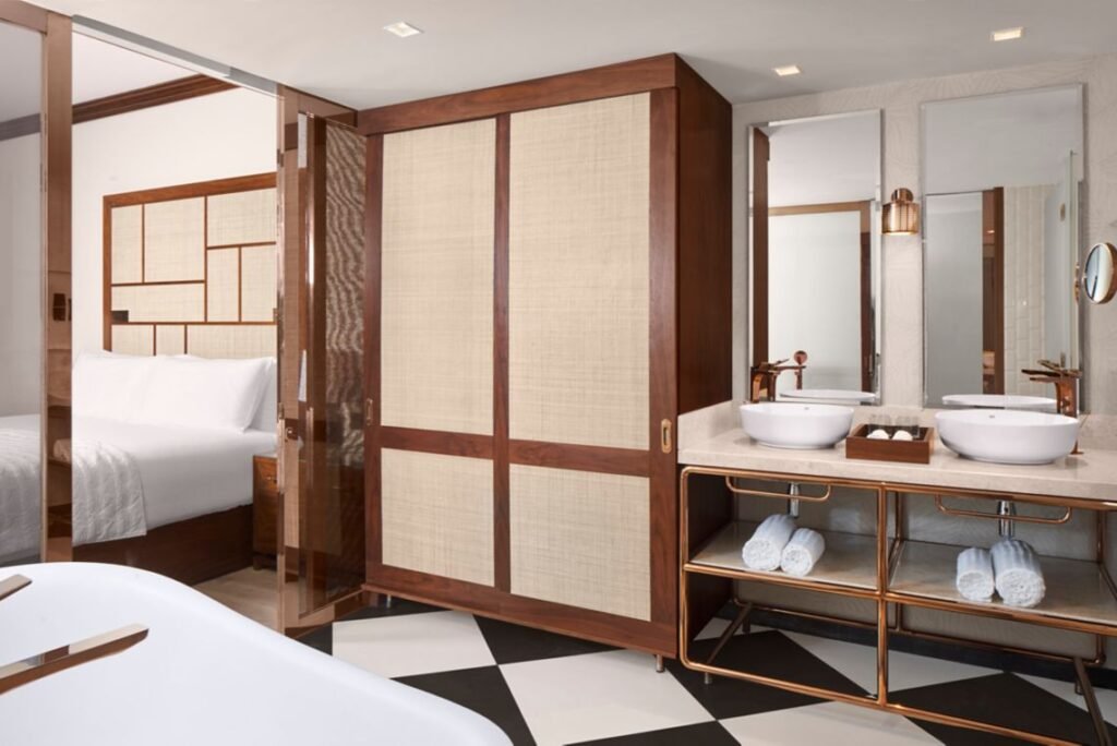 جناح بيتش بليس جونيور (سريران منفصلان)