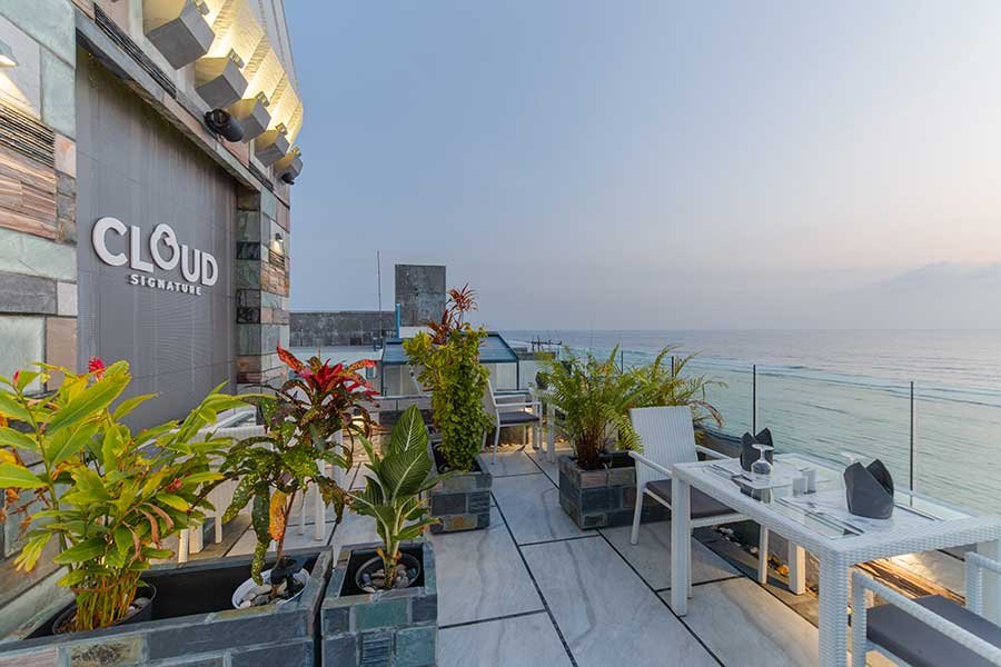 مطعم كلاود سيجنتشر